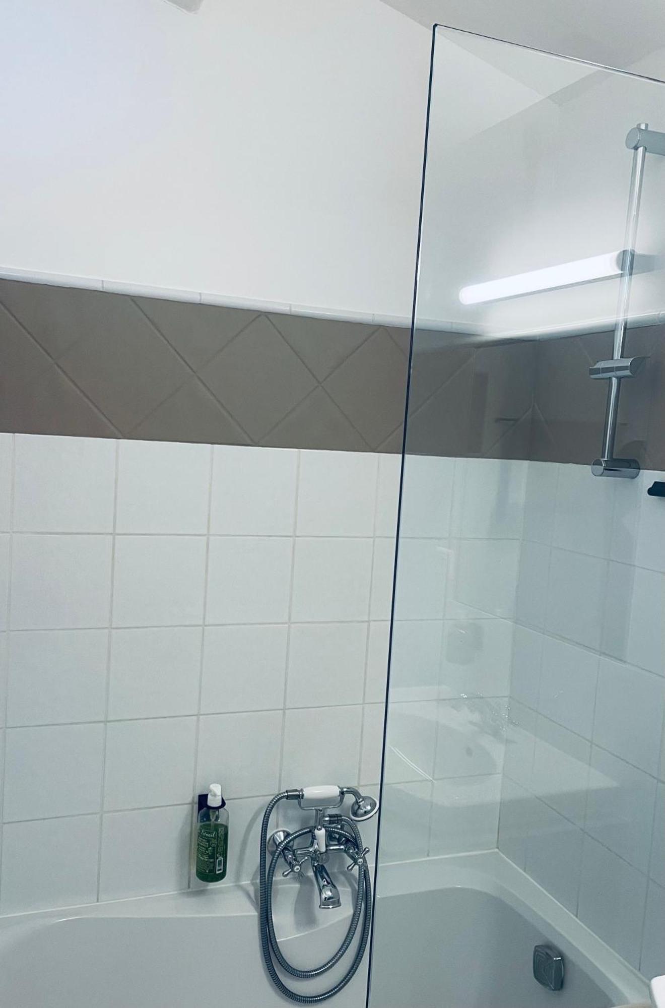 Le Cigalon Panzió Le Beausset Szoba fotó